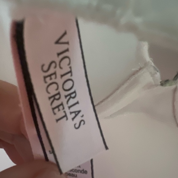 Victoria's Secret Green and Pink Floral Bra - Picture 6 of 6